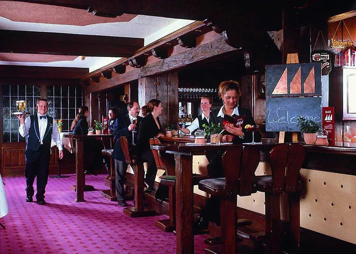 Sauerland Alpin מלון